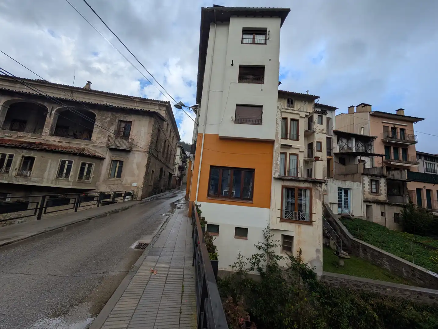 Vista exterior de Apartamento en venta en Camprodon con Trastero y Amueblado