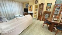 Sala d'estar de Casa adosada en venda en El Masnou amb Aire condicionat, Calefacció i Terrassa