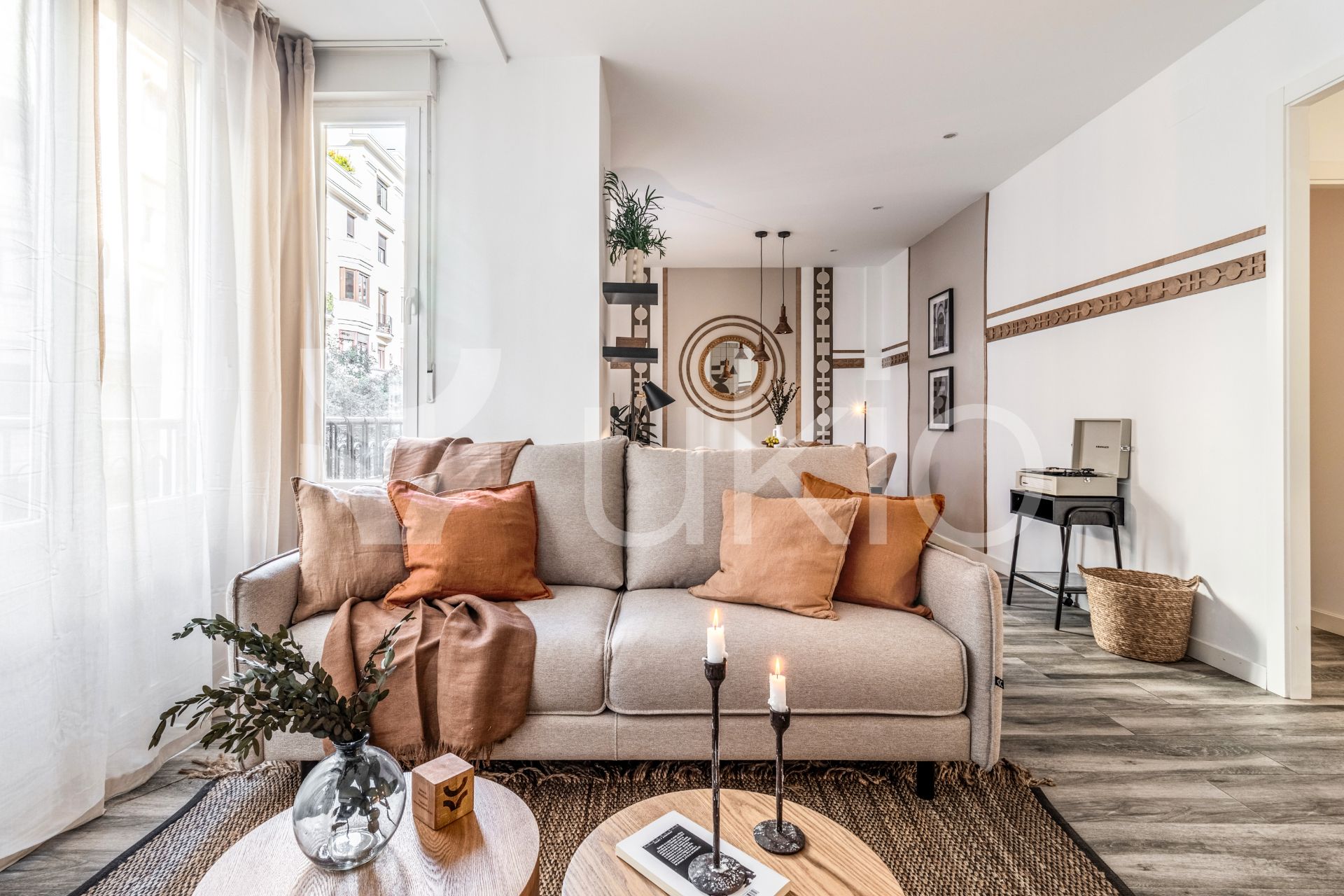 Sala d'estar de Apartament de lloguer en  Madrid Capital amb Aire condicionat, Calefacció i Terrassa