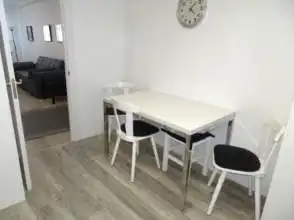 Comedor de Piso de alquiler en Gijón  con Calefacción, Parquet y Amueblado