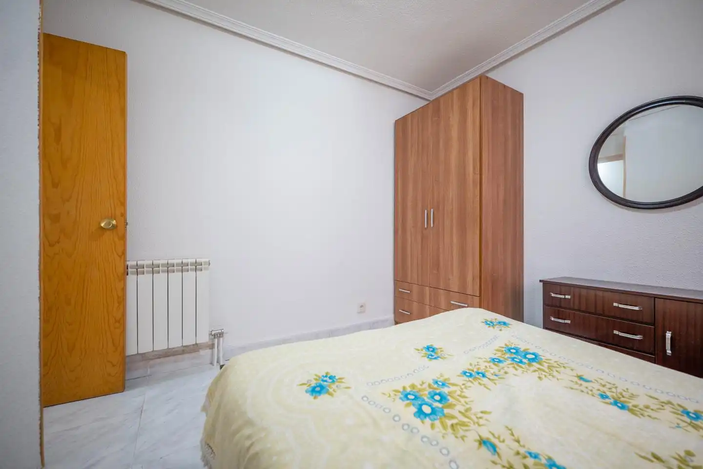 Habitación de Piso de alquiler en Ávila con Calefacción y Amueblado