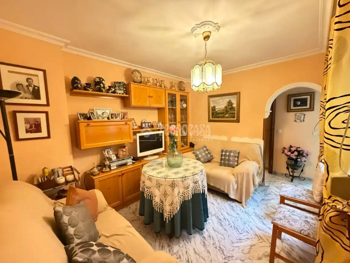 Living room of Flat for sale in Sevilla  with Air Conditioner