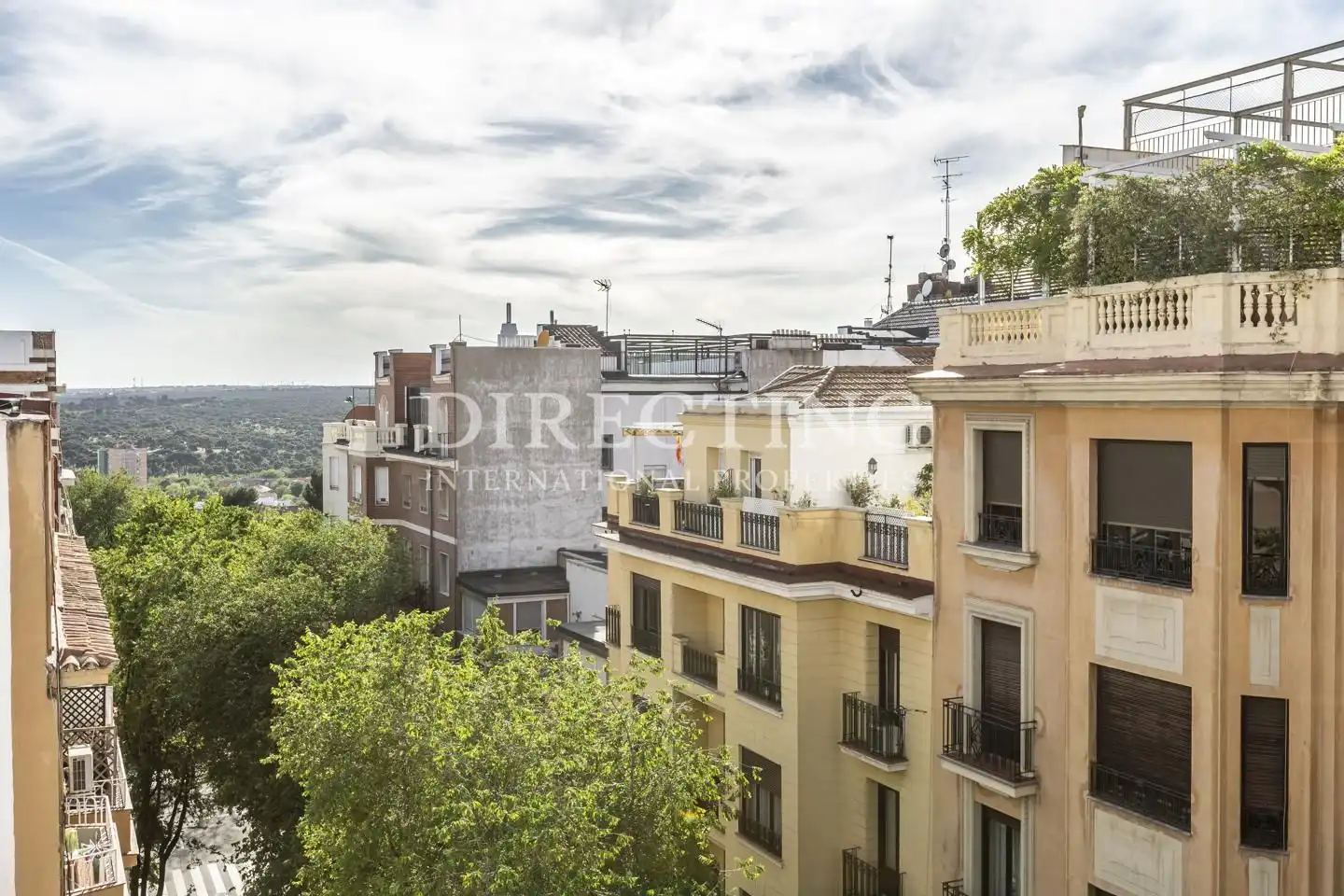 Vista exterior de Ático en venta en Madrid con Aire acondicionado, Calefacción y Parquet