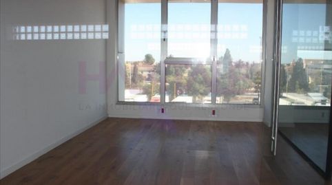 Foto 4 von Büro zur Miete in Godelleta, Valencia