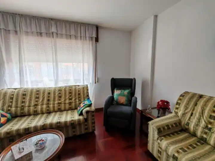 Sala d'estar de Pis en venda en A Cañiza   amb Calefacció i Terrassa