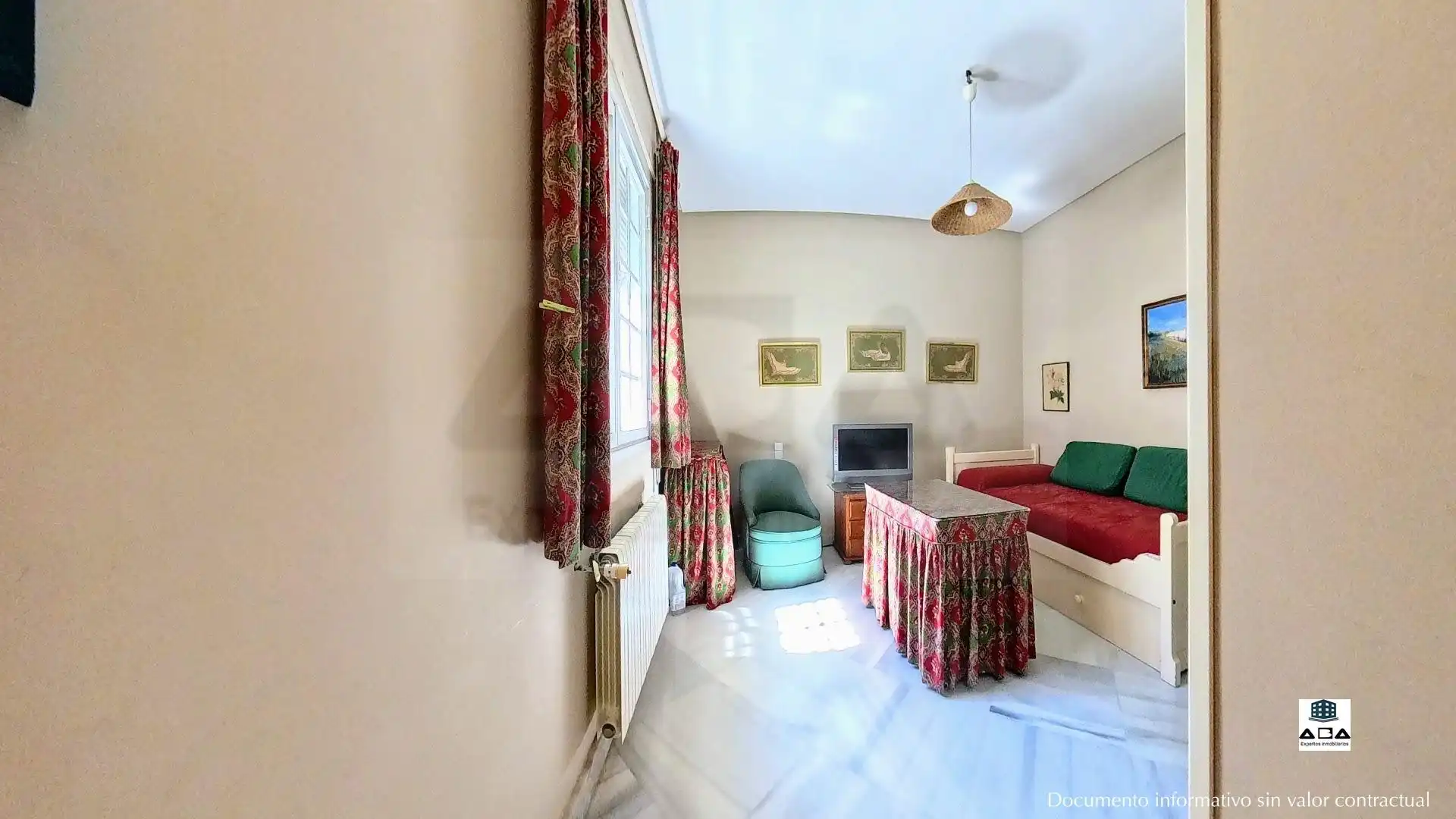 Sala d'estar de Casa o xalet en venda en Jerez de la Frontera amb Aire condicionat, Calefacció i Jardí privat