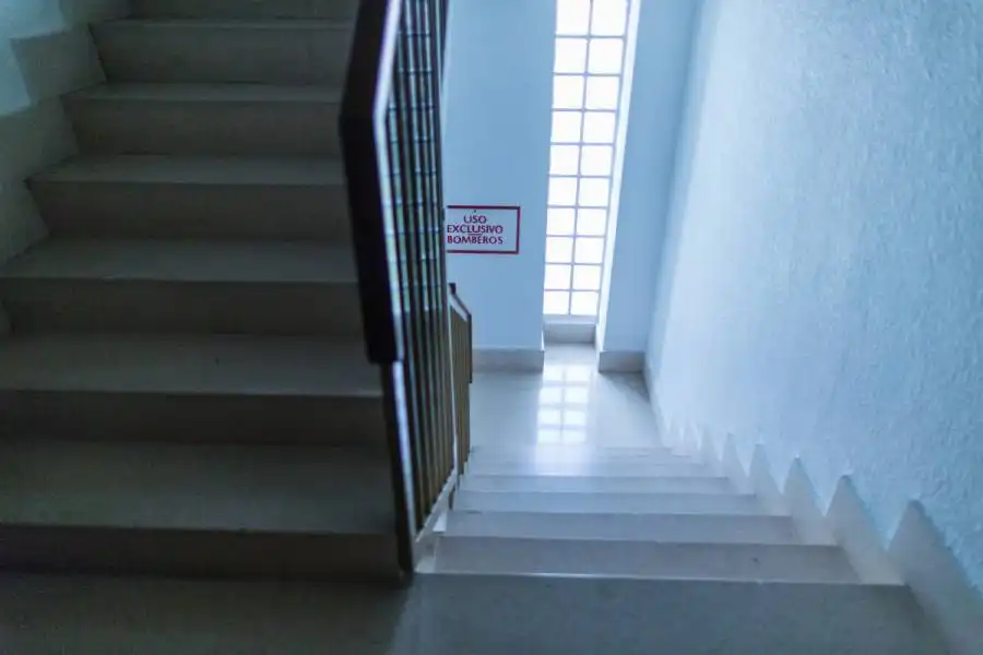 Piso en venta en  Pamplona / Iruña con Calefacción, Parquet y Amueblado