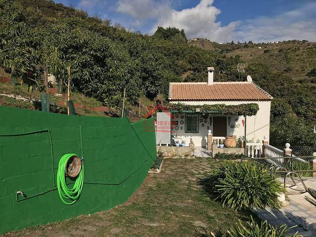 Finca rústica en Venta en Sayalonga