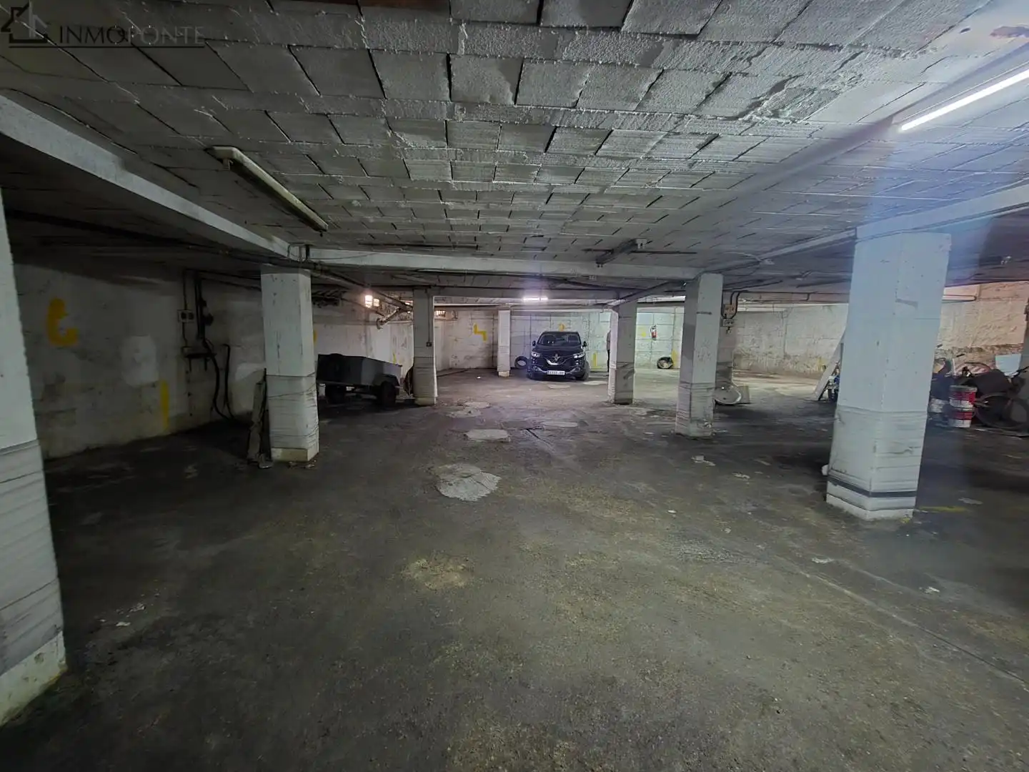 Garage for sale in Pontevedra Capital 