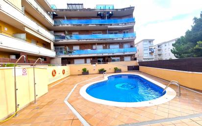 Swimming pool of Flat for sale in El Vendrell  with Terrace, Swimming Pool and Balcony