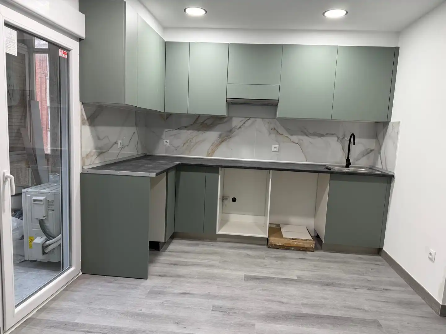 Kitchen of Flat for sale in Palencia  with Air Conditioner, Heating and Parquet flooring