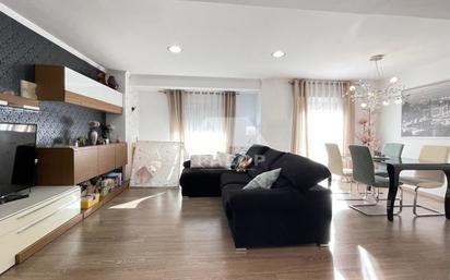 Living room of Flat for sale in Carcaixent  with Air Conditioner and Balcony