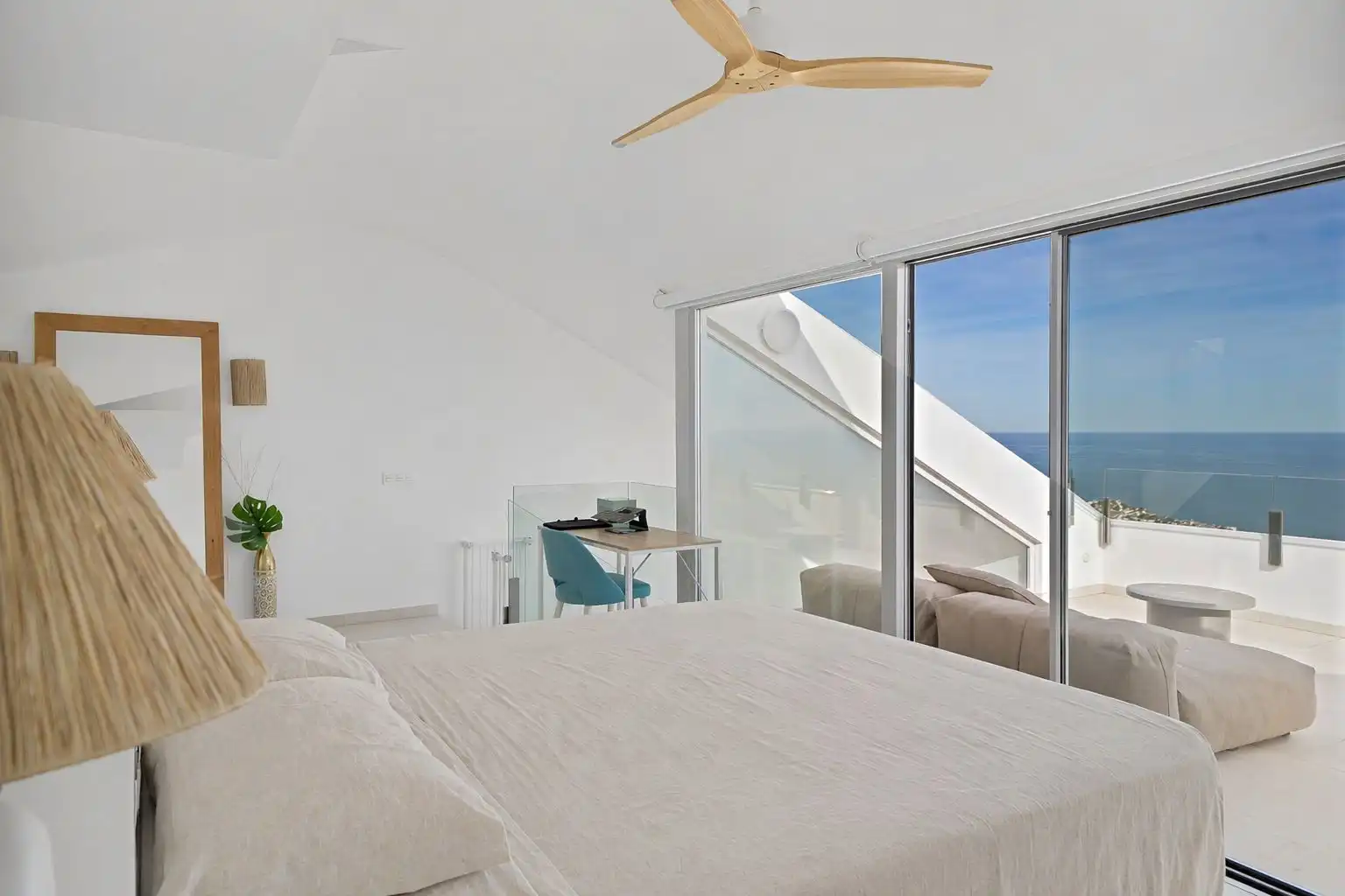 Habitación de Ático en venta en Benalmádena con Jardín privado, Alarma y Piscina comunitaria