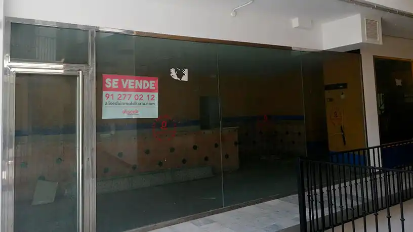 Local comercial en venta en La Zubia Ciudad