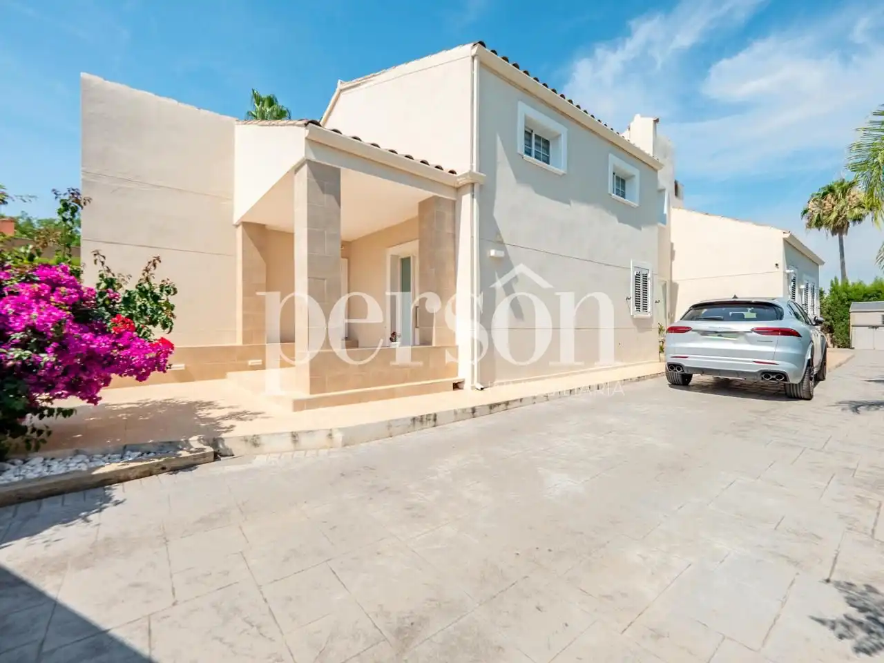 Vista exterior de Casa o xalet en venda en Bétera amb Aire condicionat, Calefacció i Jardí privat