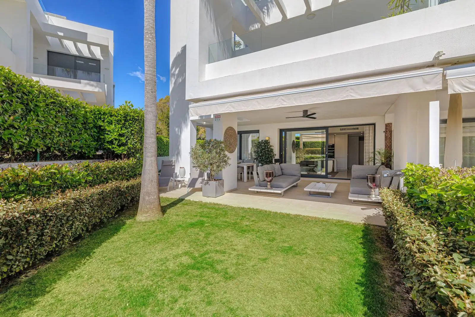 Terrassa de Apartament en venda en Benahavís amb Jardí privat, Terrassa i Traster