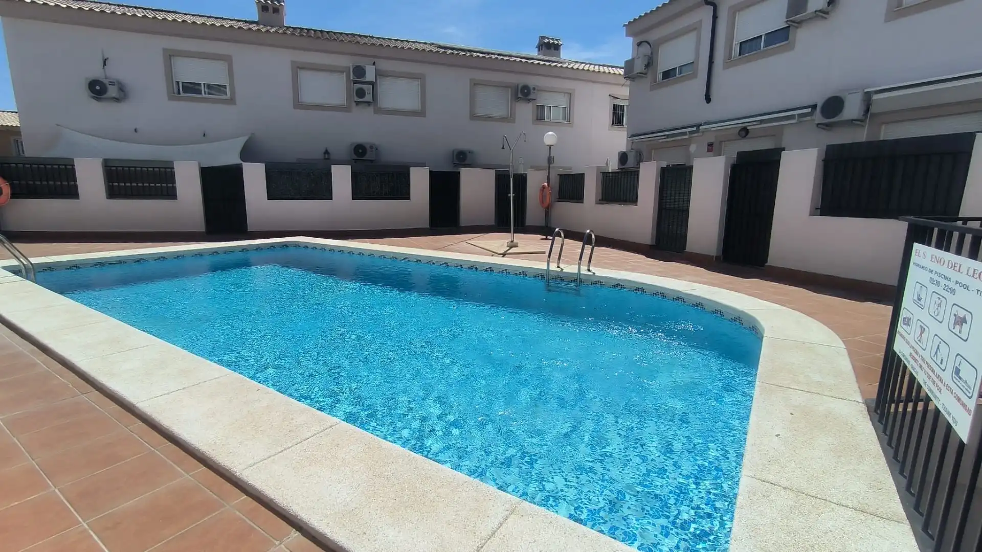 Piscina de Casa o chalet en venta en Polop con Aire acondicionado, Jardín privado y Terraza