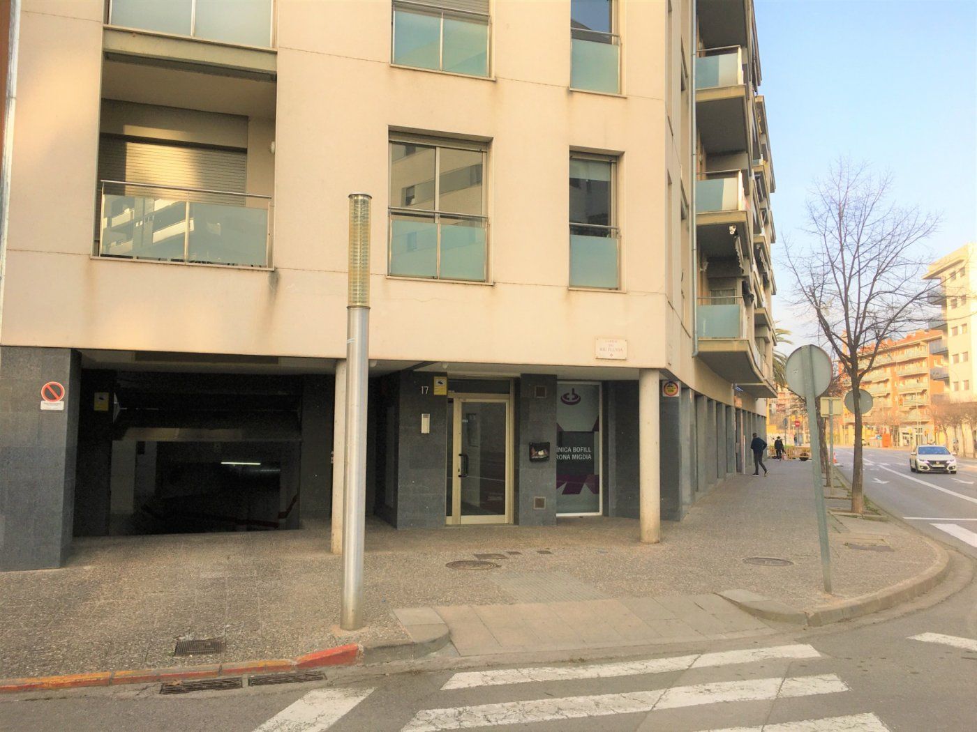 Garatge de lloguer a Calle RIU FLUVIÀ, Eixample Sud – Migdia