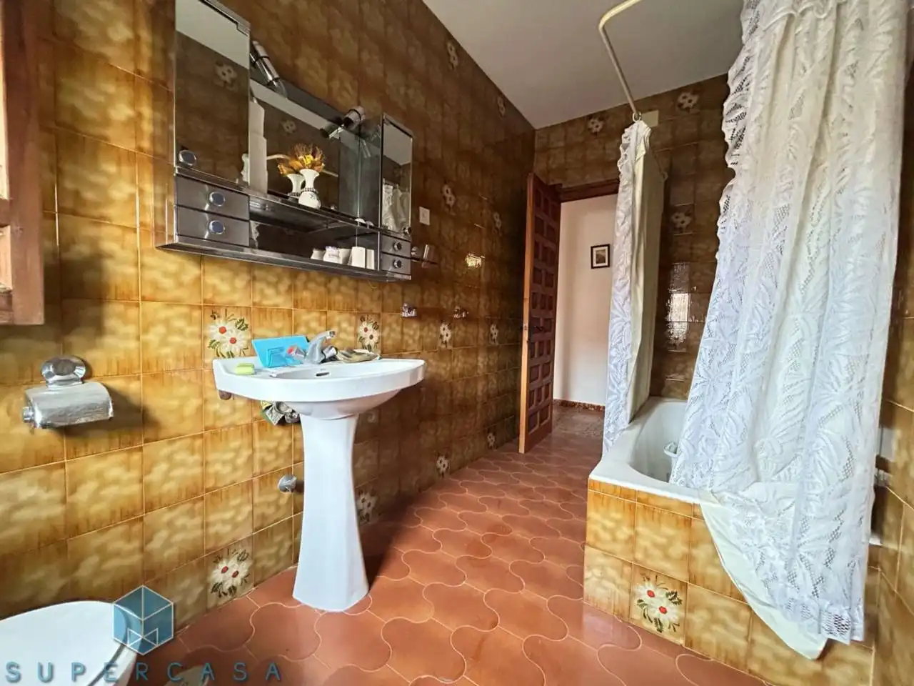 Bany de Casa o xalet en venda en Bargas amb Calefacció, Jardí privat i Terrassa