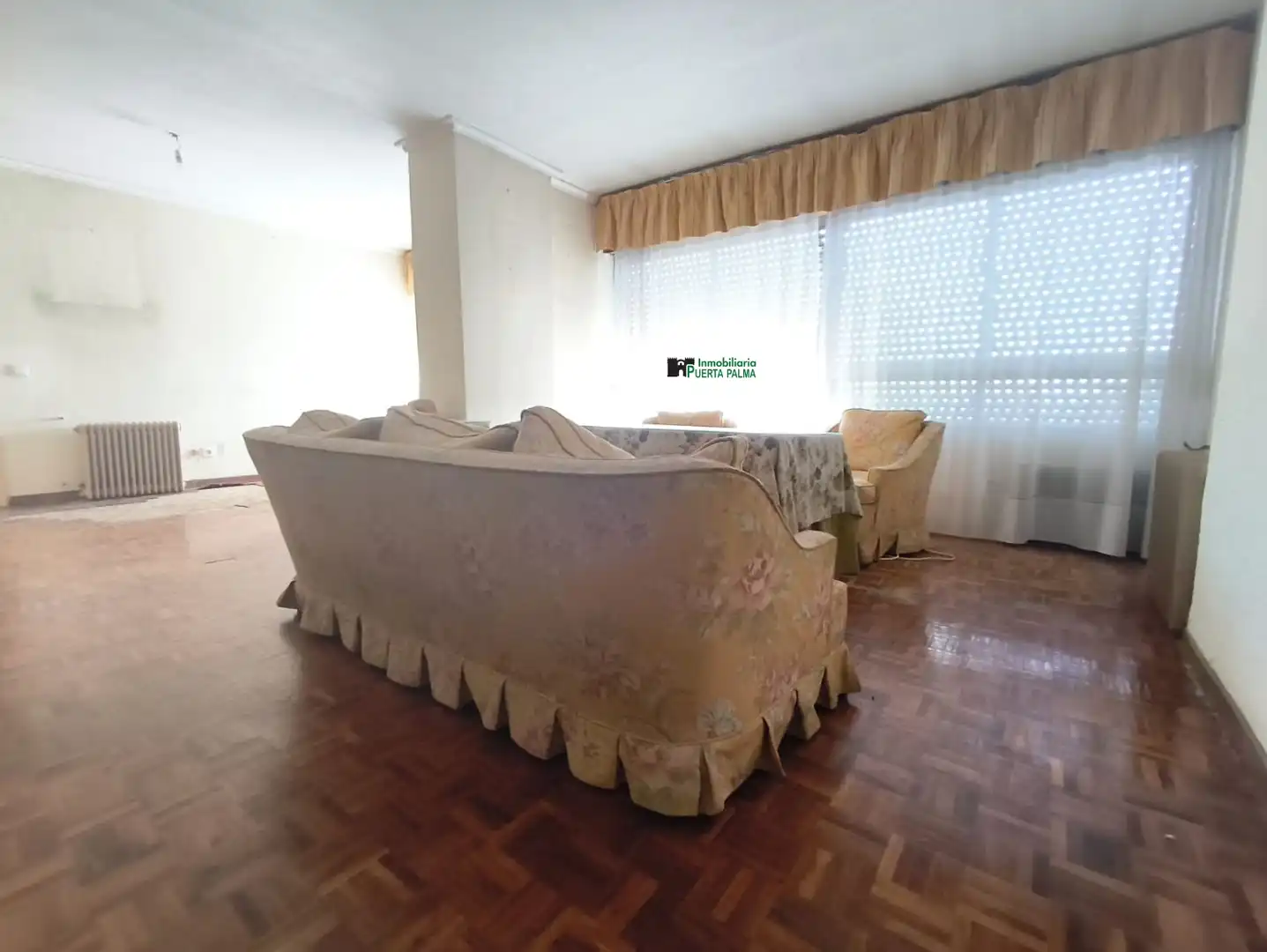 Sala de estar de Piso en venta en Badajoz con Calefacción y Parquet