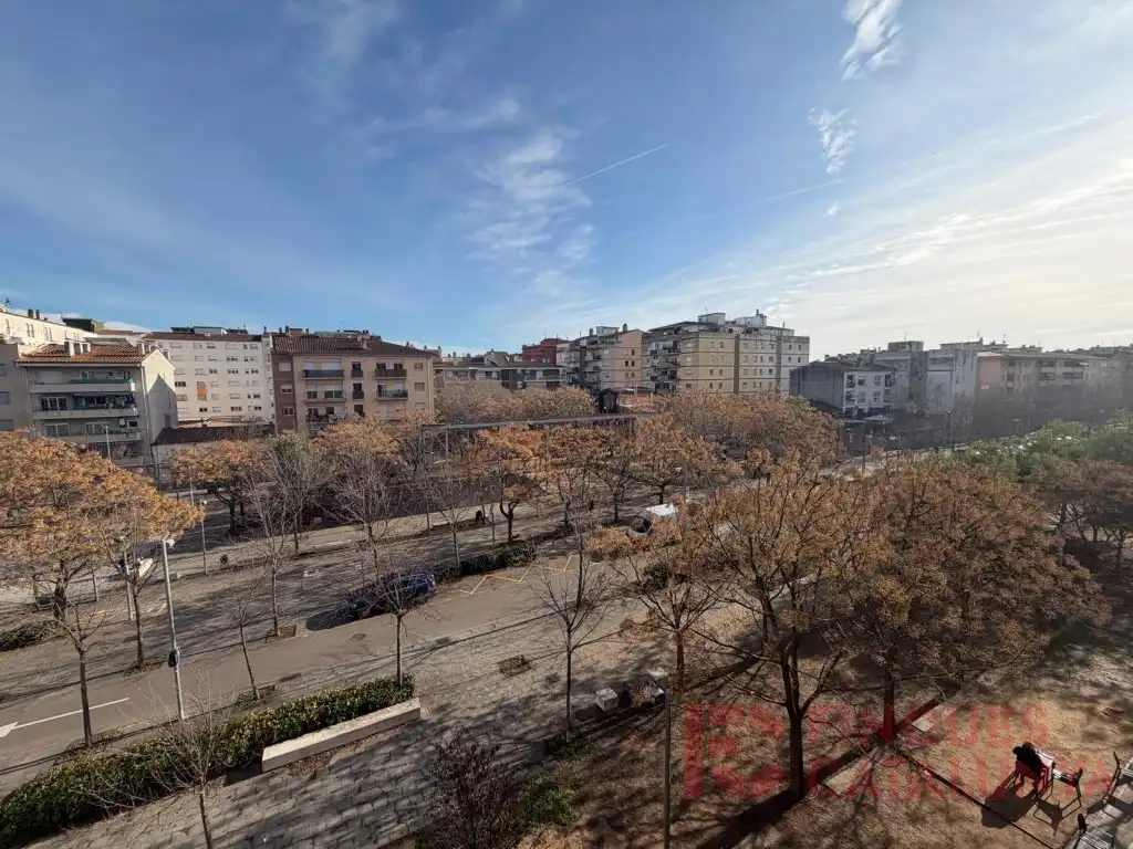 Außenansicht von Wohnung zum Verkauf in Girona