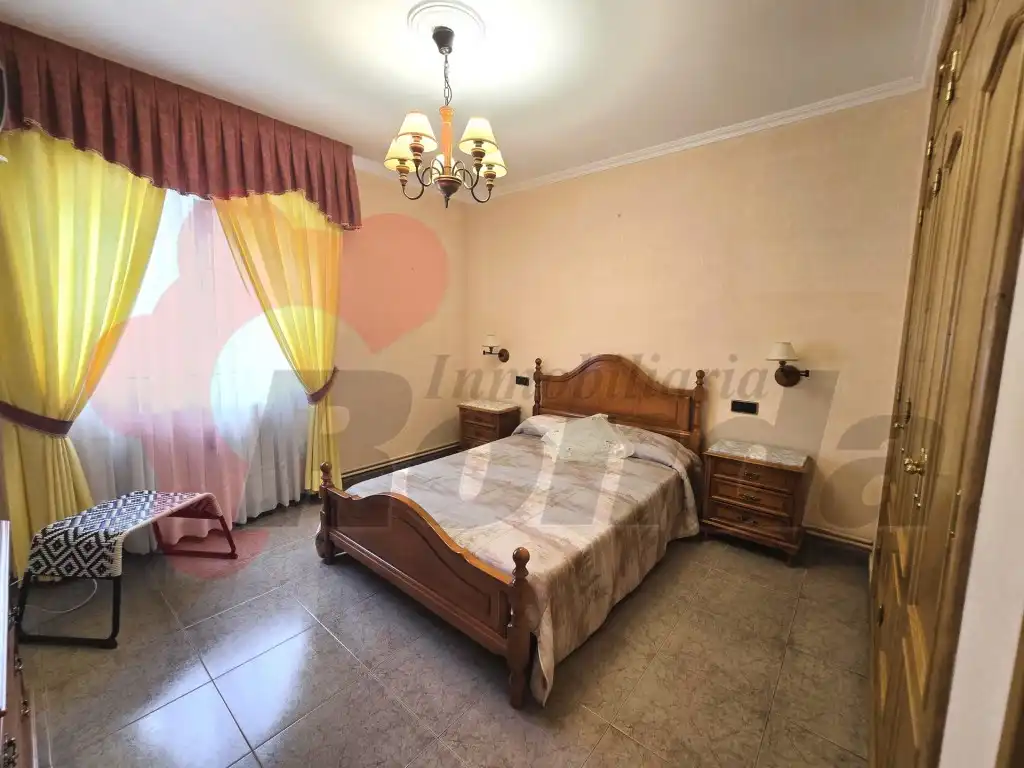 Habitación de Casa o chalet en venta en O Corgo   con Amueblado