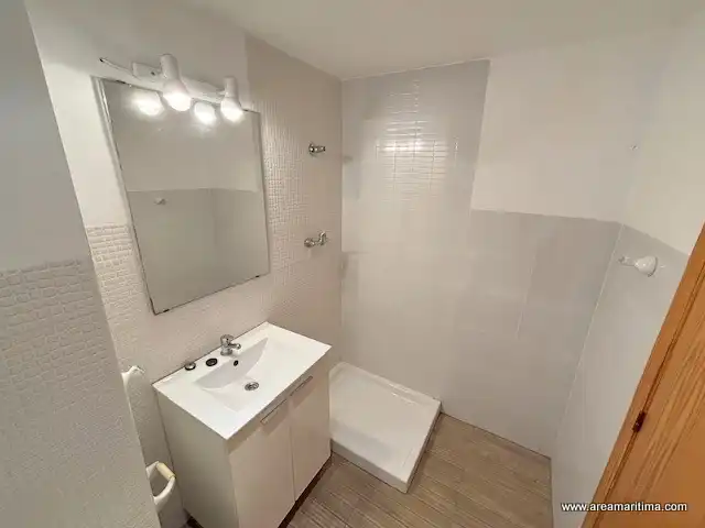 Bathroom of Flat for sale in Alboraya  with Air Conditioner, Private garden and Oven