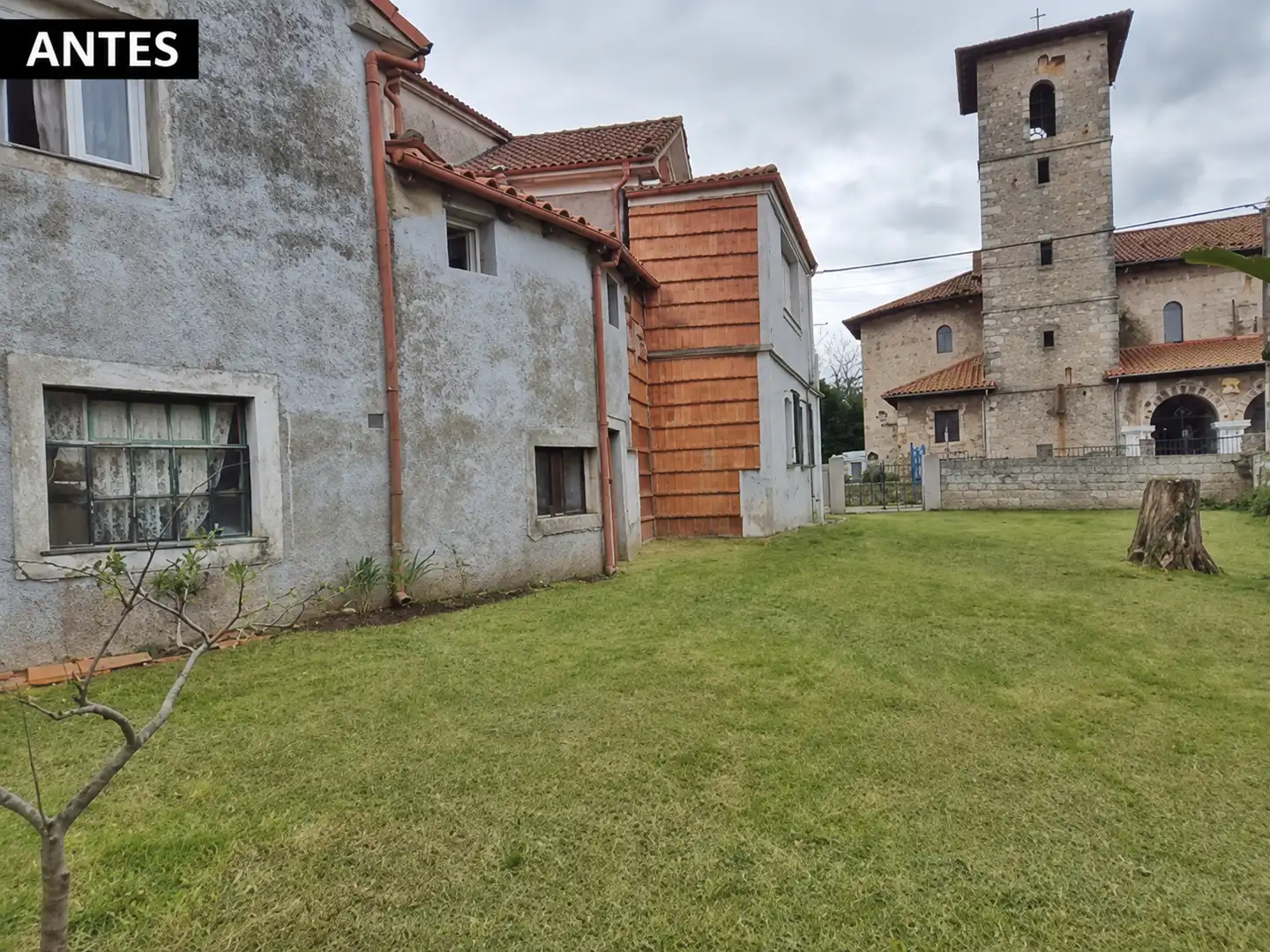 Vista exterior de Casa o xalet en venda en Marina de Cudeyo amb Calefacció, Jardí privat i Balcó