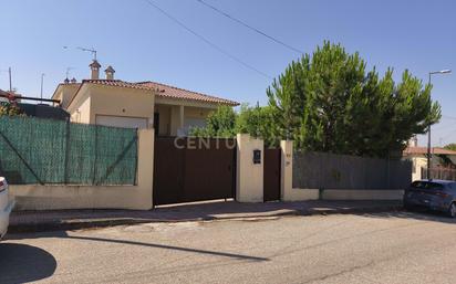 House or chalet for sale in Colmenar de Oreja