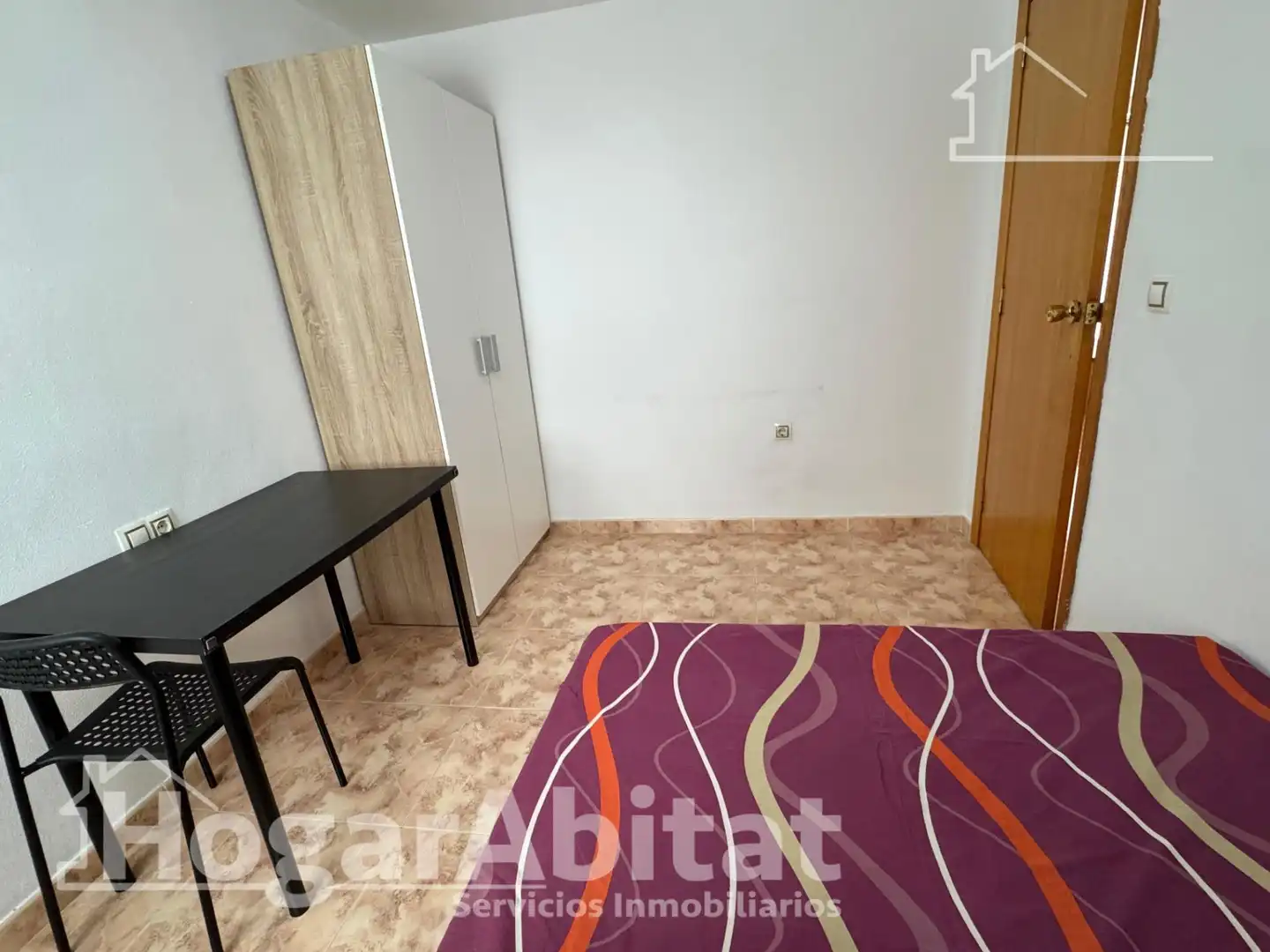 Bedroom of Flat for sale in Sur