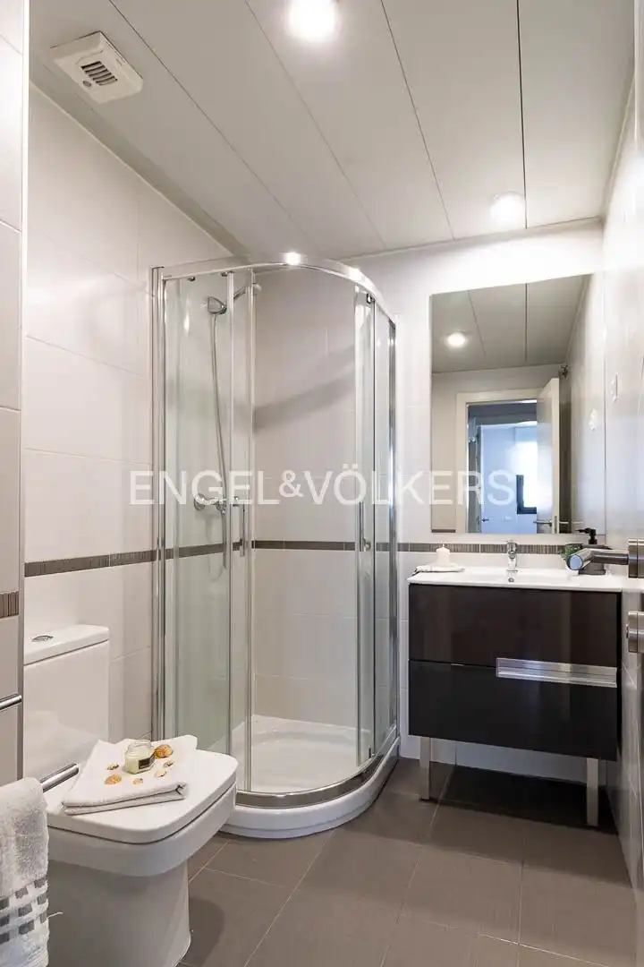 Flat for rent in Adelfas
