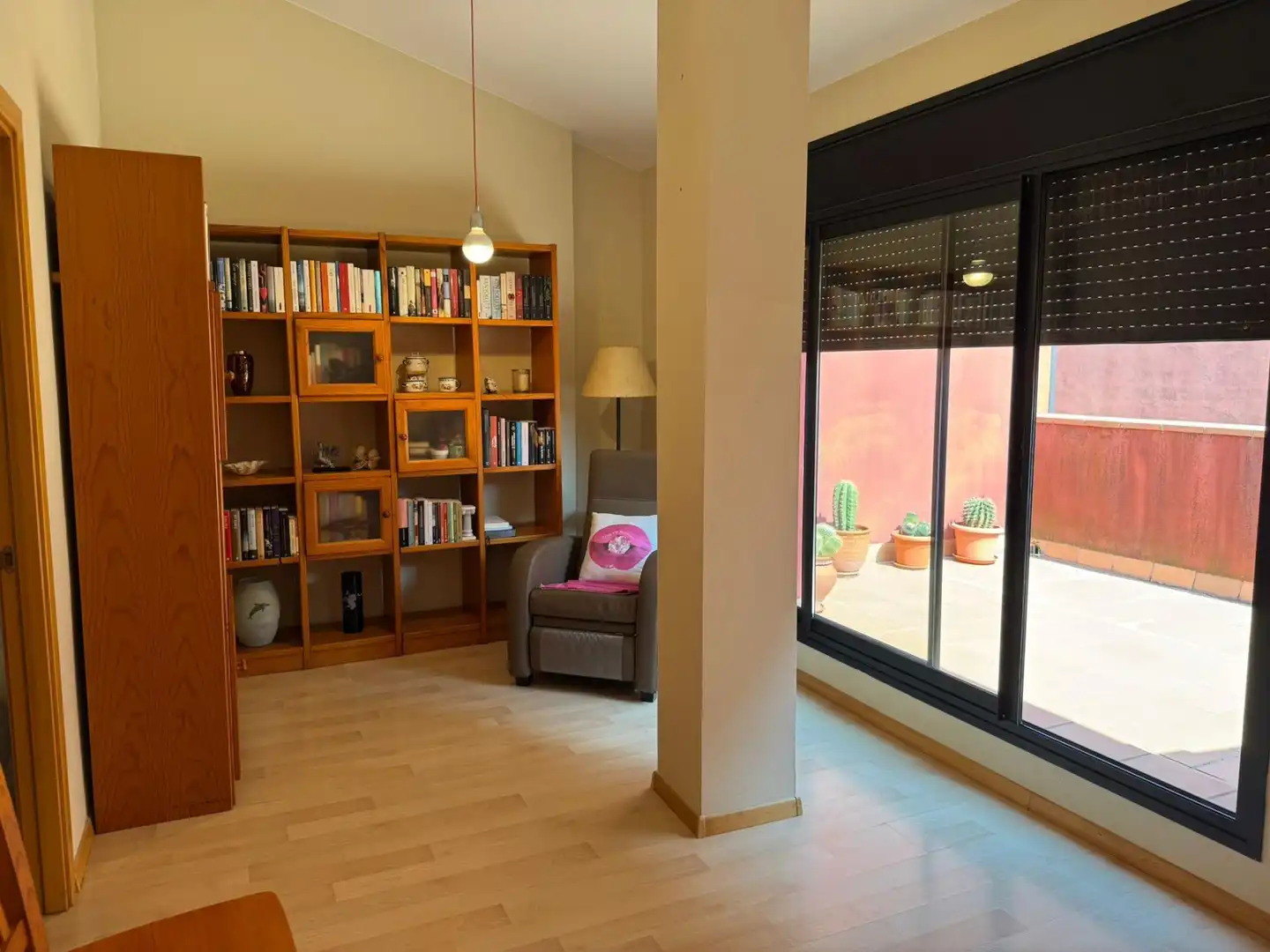 Living room of Flat for sale in Figueres