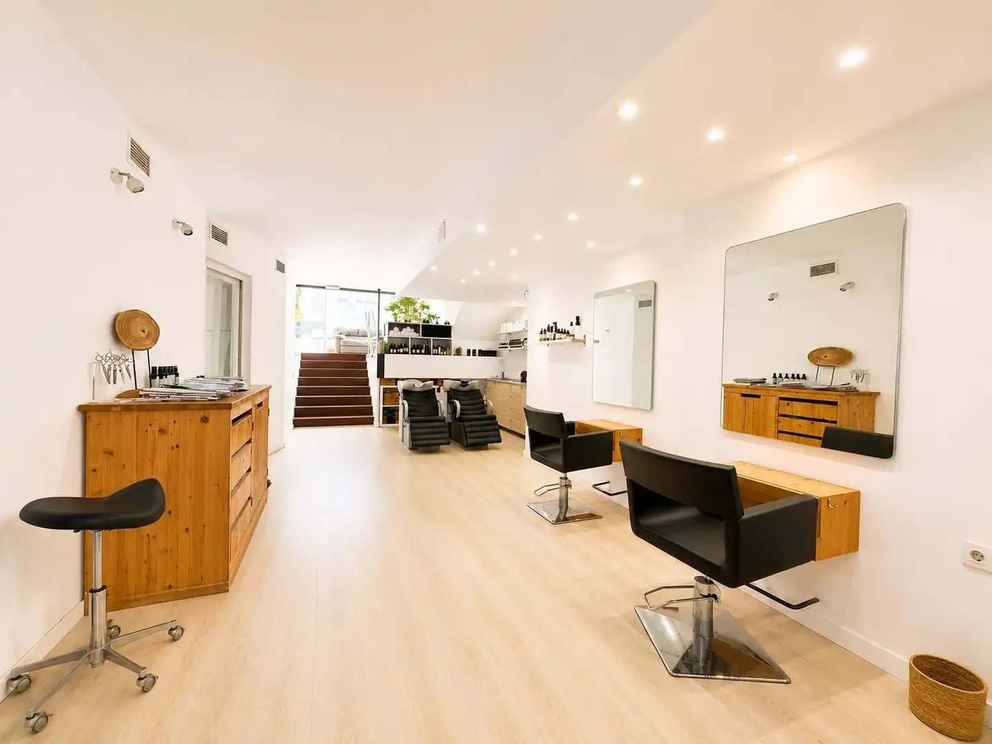 Local comercial en traspaso en Carrer INDUSTRIA, imagen 2