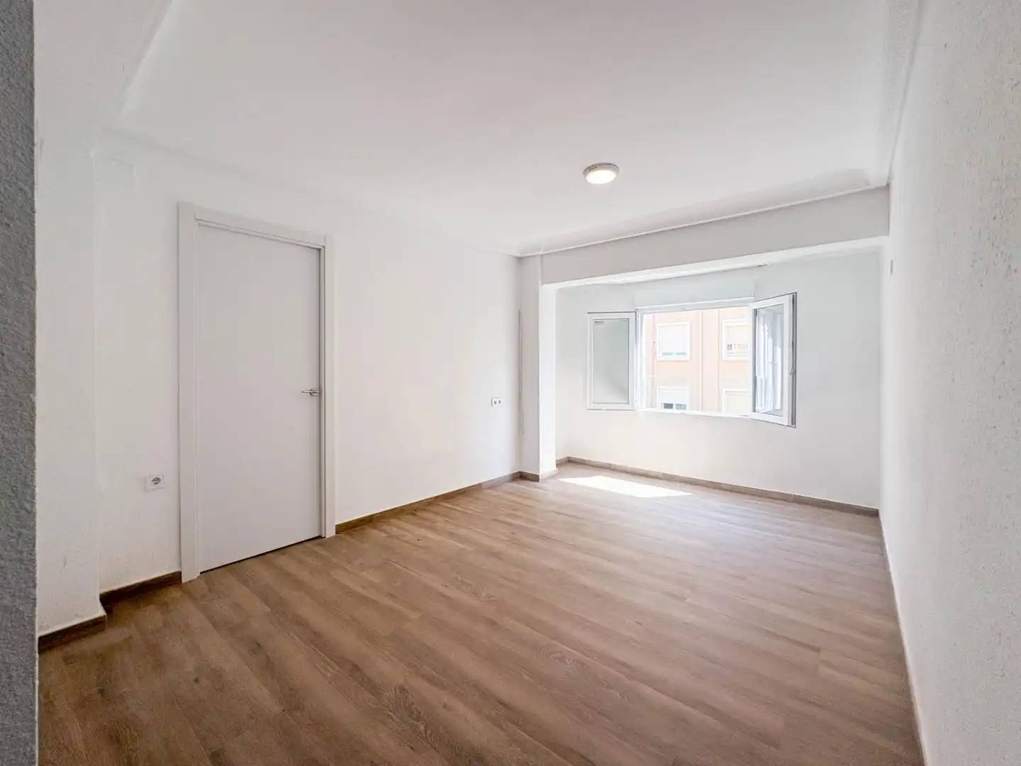 Flat for rent in Valencia