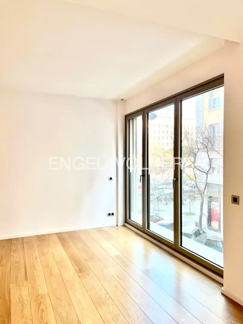 Bedroom of Flat for rent in Madrid  with Air Conditioner, Heating and Storage room