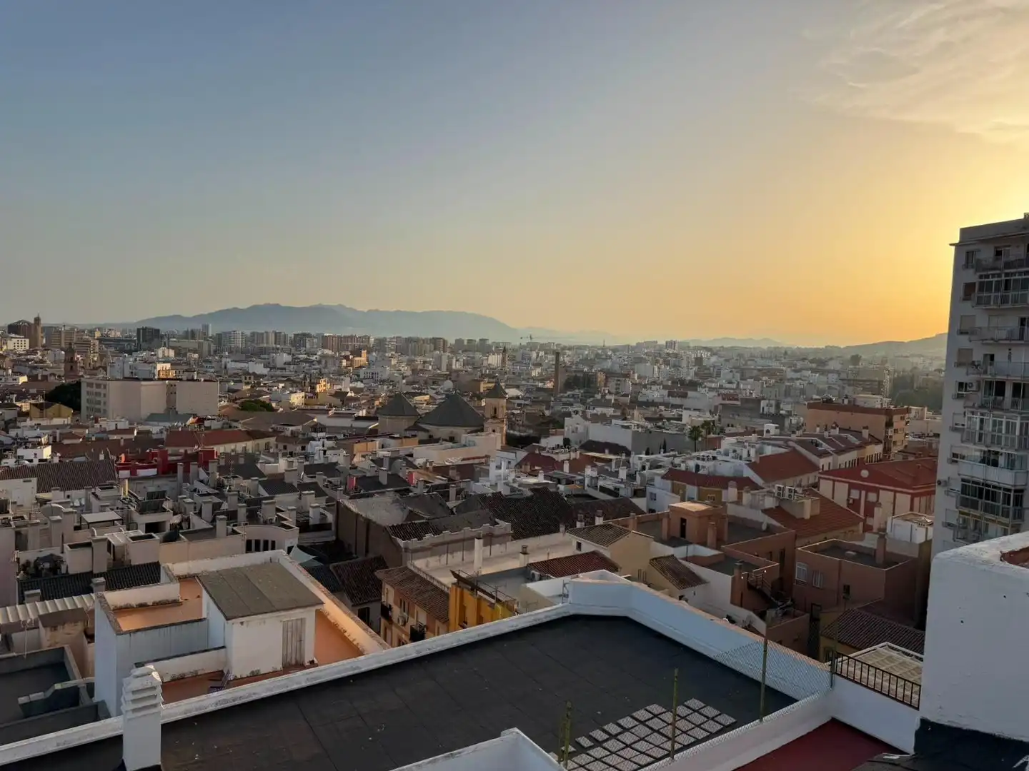 Vista exterior de Ático en venta en Málaga con Aire acondicionado, Calefacción y Parquet