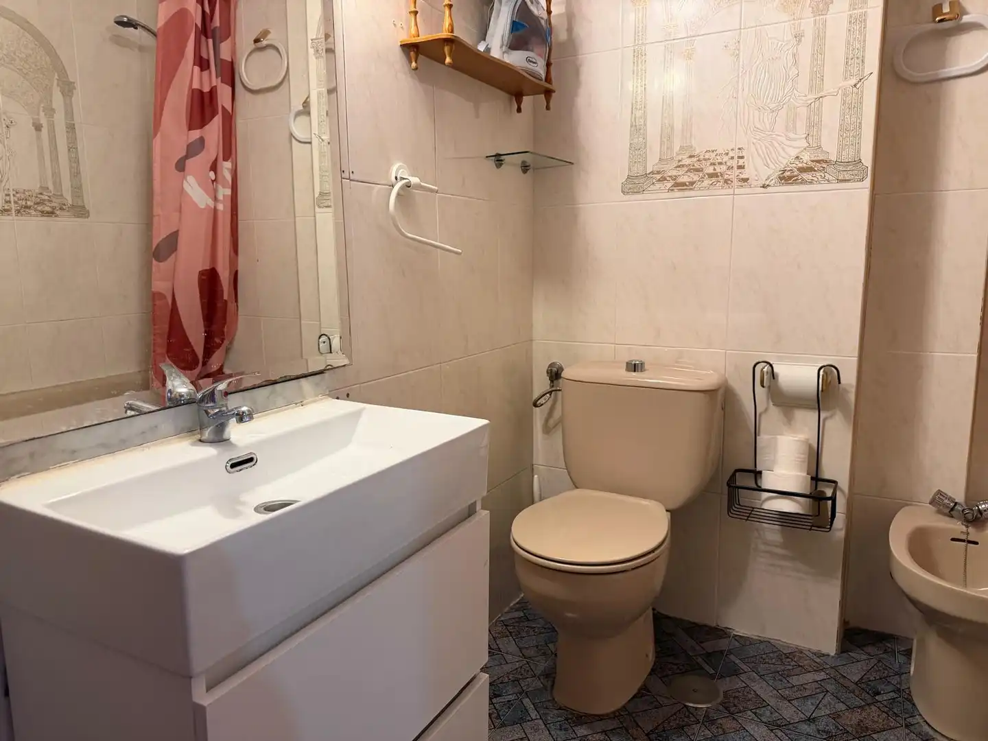 Bany de Pis en venda en Torremolinos amb Alarma i Piscina comunitària