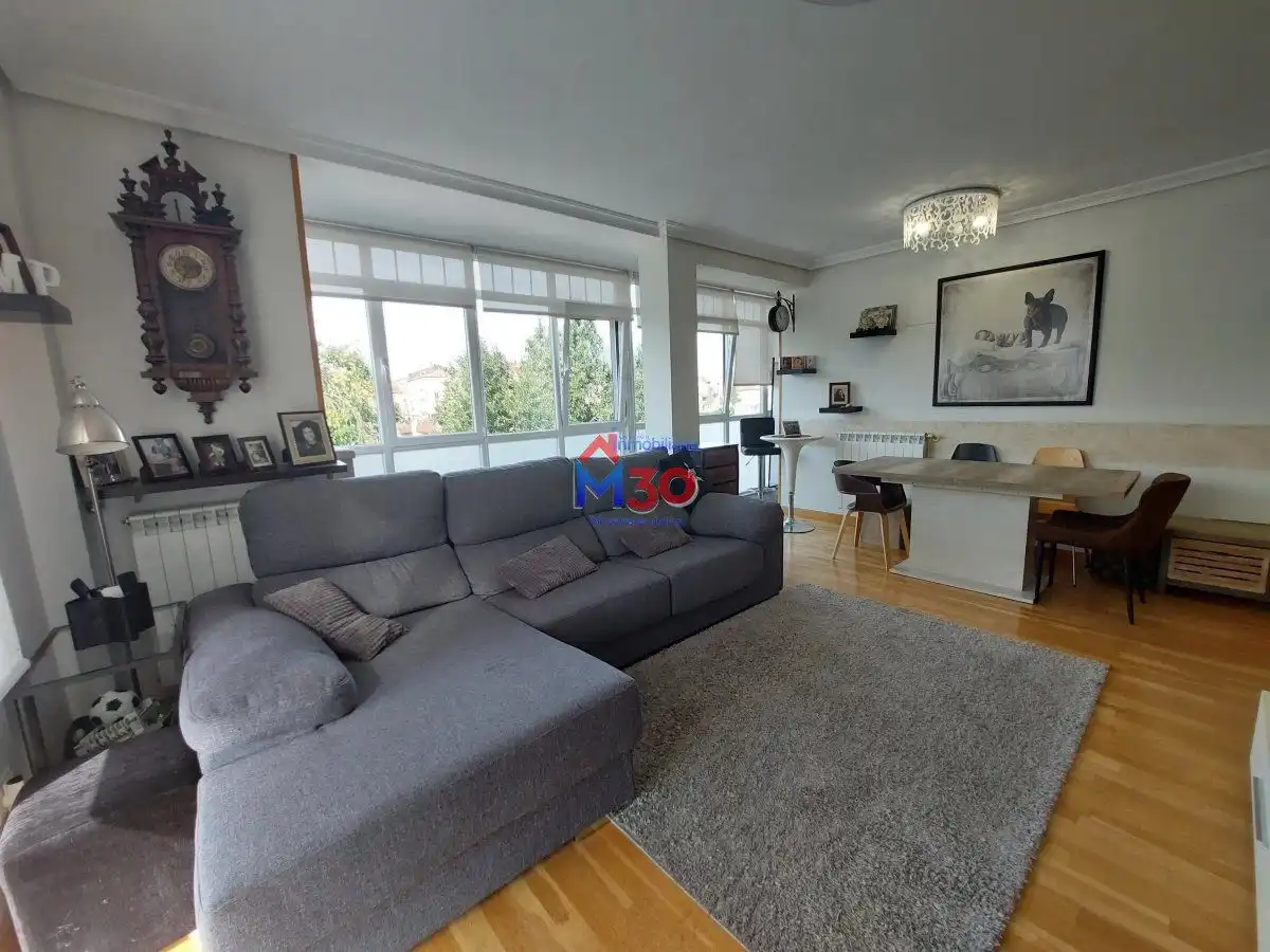 Living room of Apartments for sale in Miranda de Ebro  with Heating, Parquet flooring and Storage room