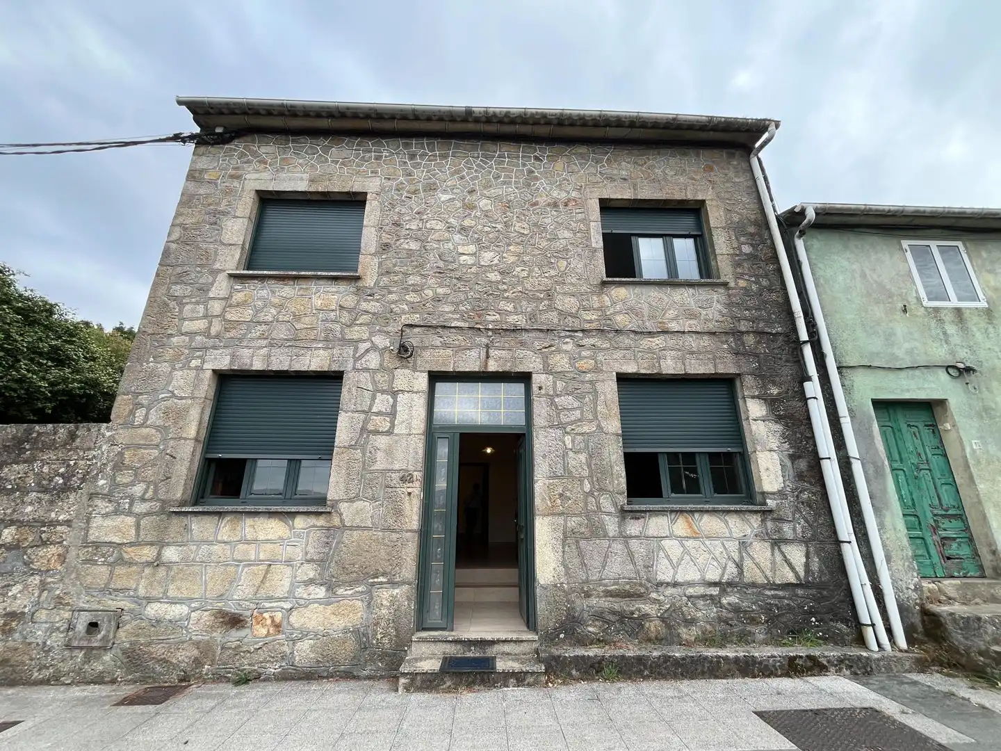 Vista exterior de Casa adosada en venta en Rianxo con Calefacción