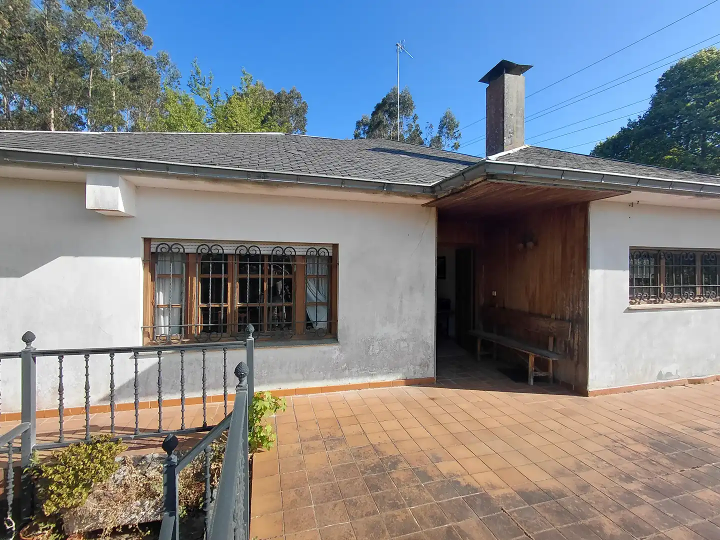 Vista exterior de Casa o chalet en venta en Oleiros con Aire acondicionado, Calefacción y Jardín privado