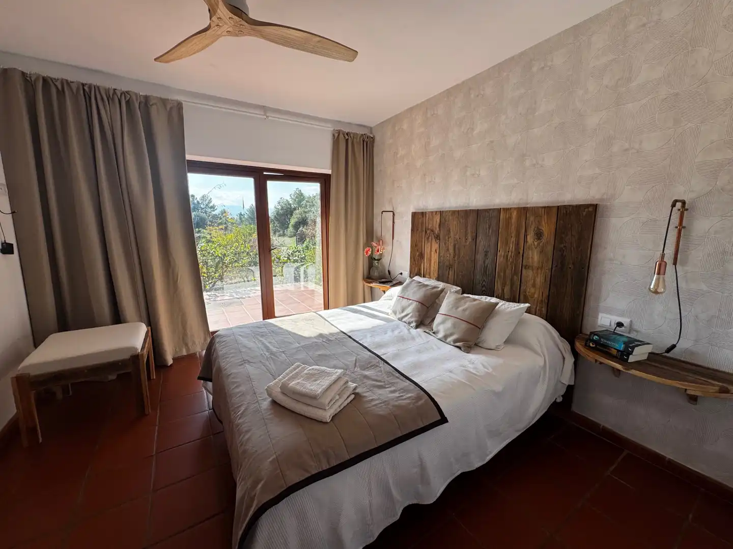 Habitación de Finca rústica en venta en Lledó con Aire acondicionado, Terraza y Piscina