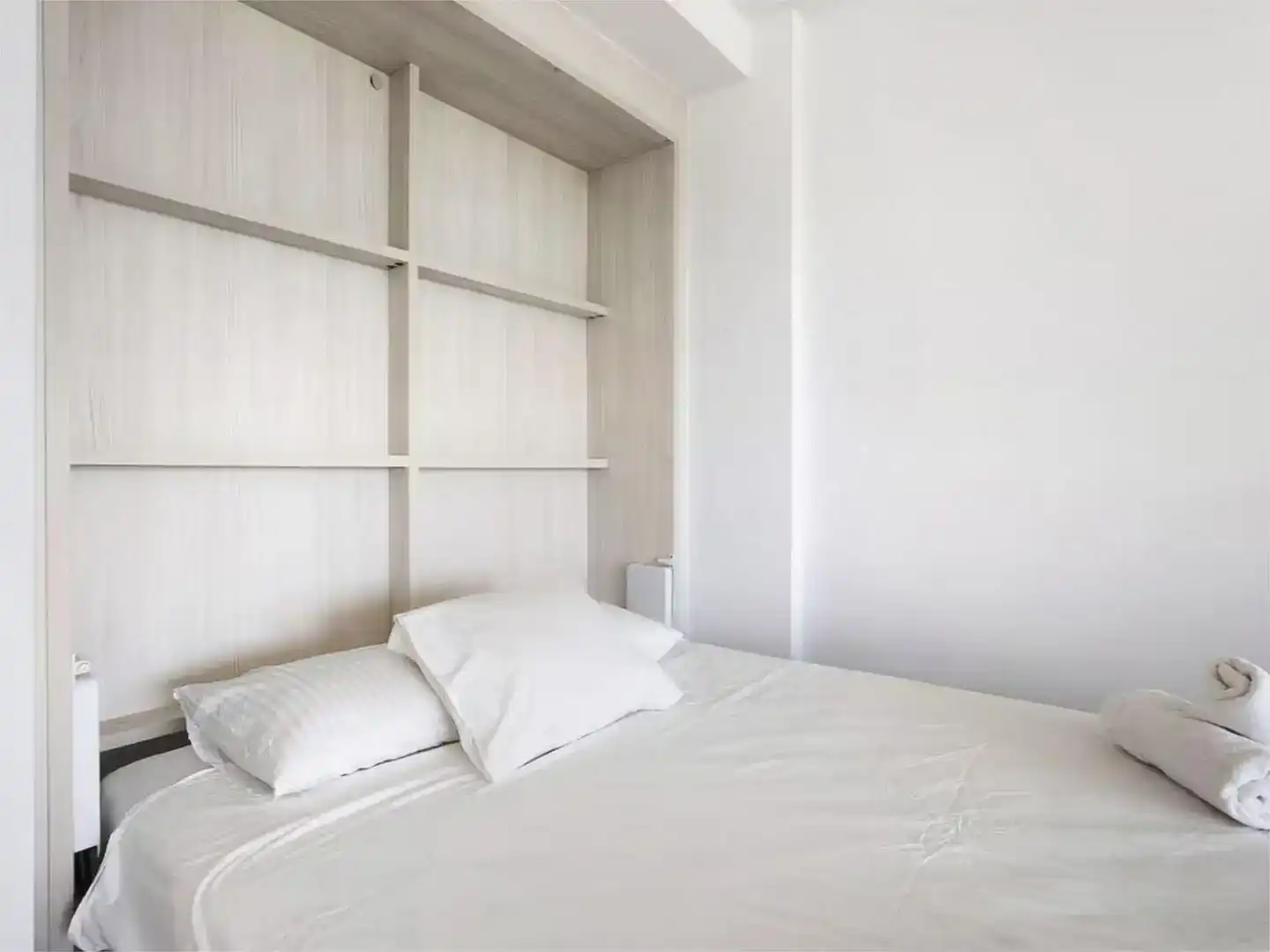 Bedroom of Study for rent in Torremolinos  with Air Conditioner, Swimming Pool and Balcony