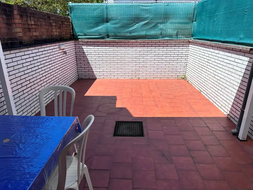 Terrassa de Casa adosada en venda en Gijón  amb Calefacció, Parquet i Terrassa