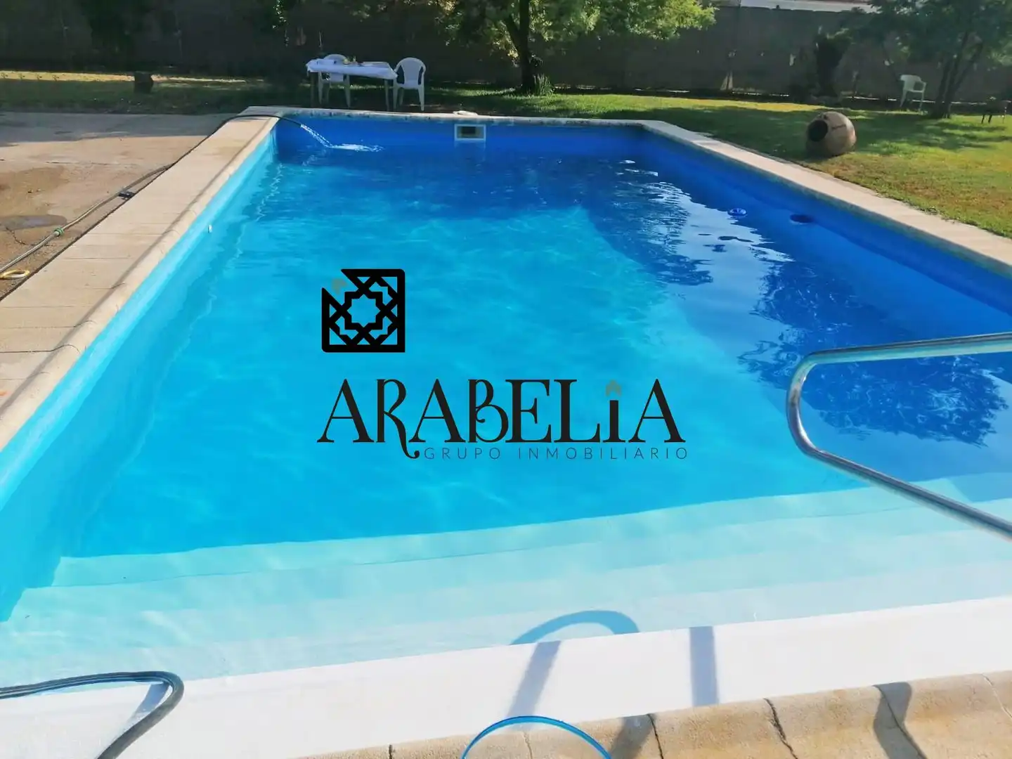 Swimming pool of Houses for sale in Córdoba  with Air Conditioner, Heating and Private garden