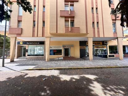Vista exterior de Local en venda en Benalmádena amb Moblat