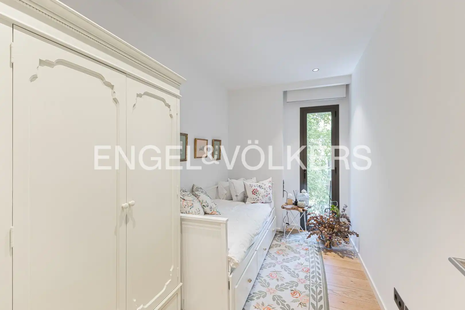 Bedroom of Flat for rent in Barcelona  with Air Conditioner, Heating and Parquet flooring