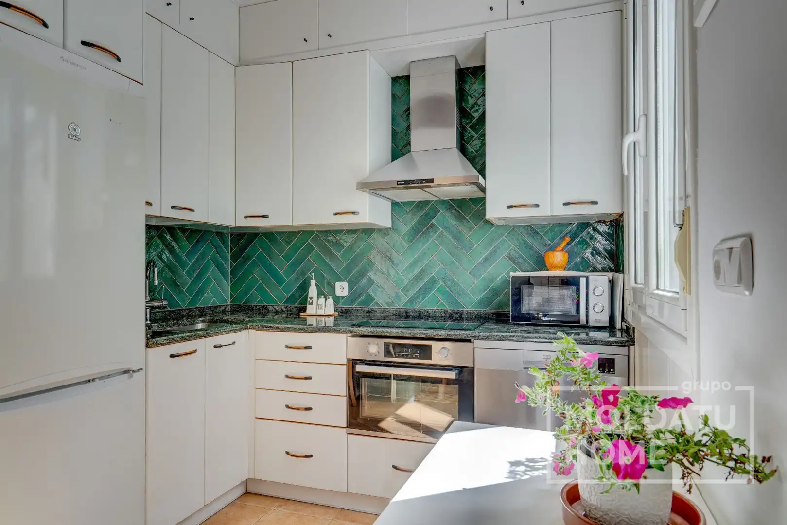 Kitchen of Flat for sale in Donostia - San Sebastián   with Air Conditioner and Heating