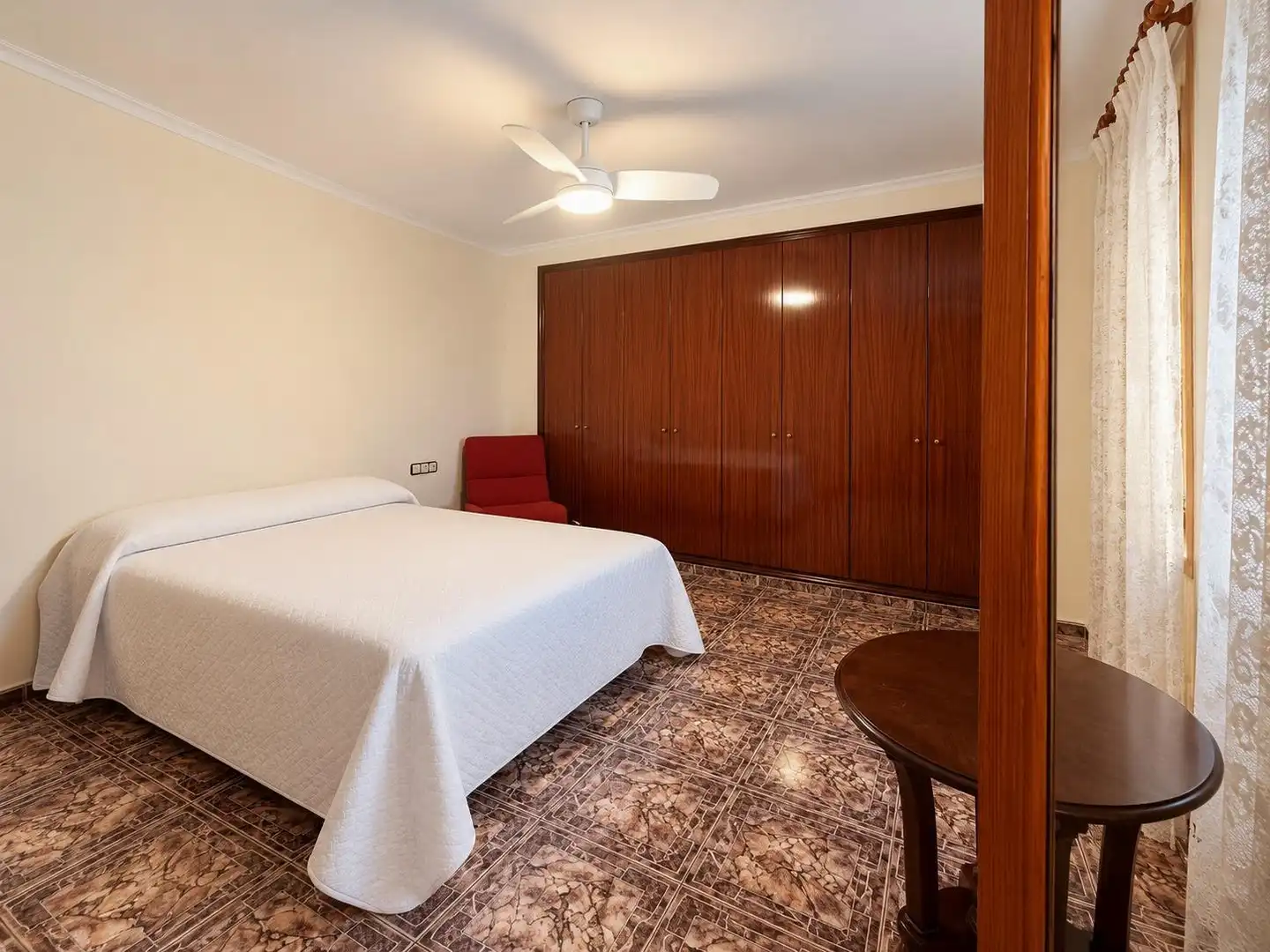 Habitación de Casa o chalet de alquiler en Rafelbuñol / Rafelbunyol, Valencia