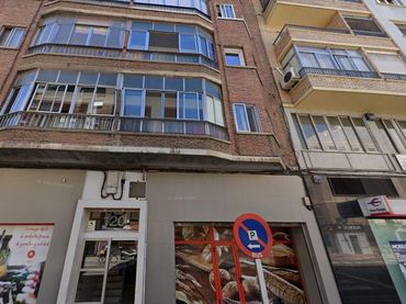 Piso con ascensor en venta en SERVET, MIGUEL 15
