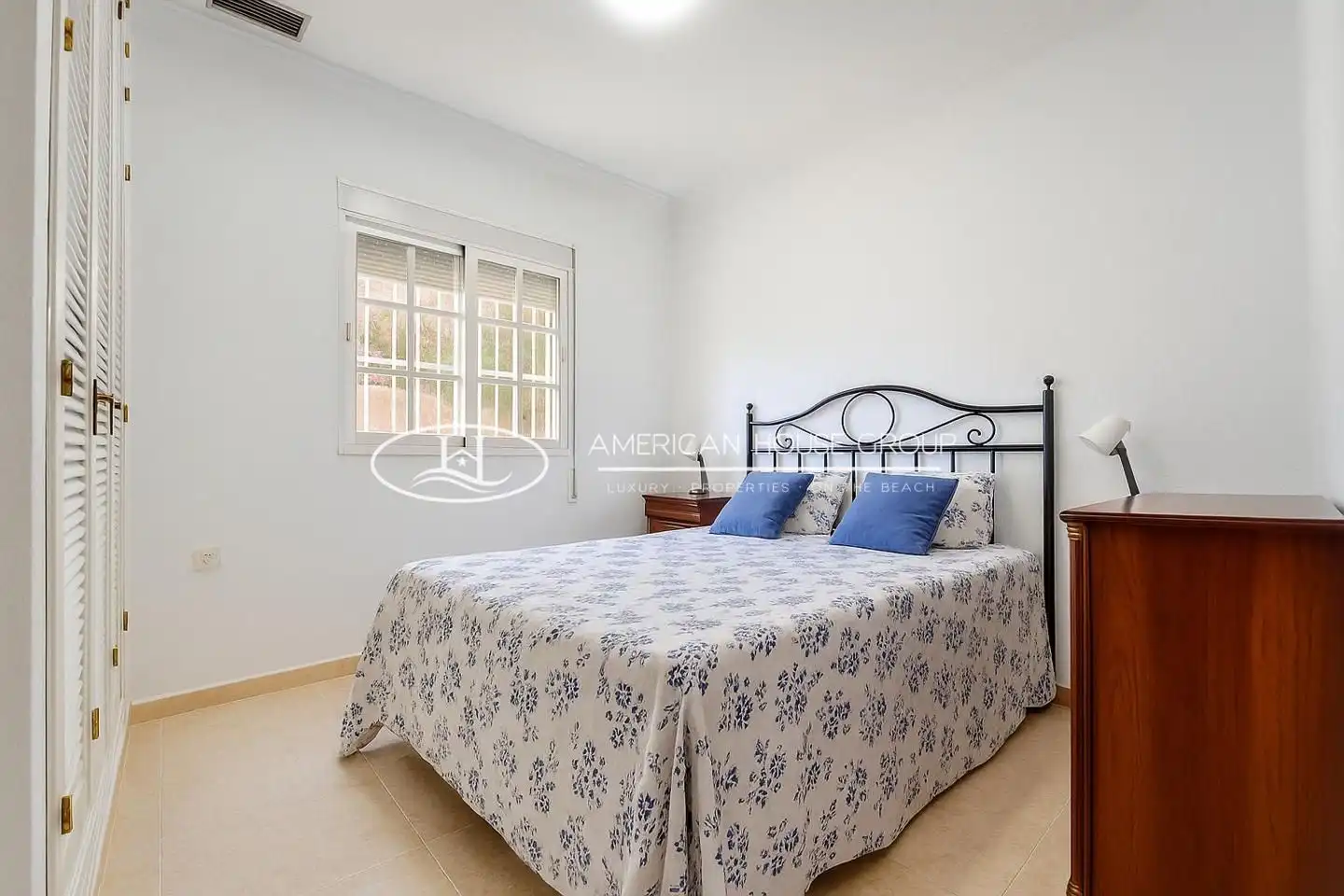Bedroom of Houses for sale in Chiclana de la Frontera